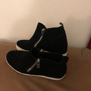 Steve Madden ankle boots. Worn once. White has one scuff but cleanable.